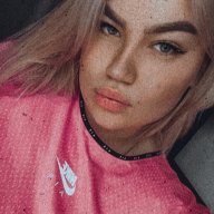 Тася Маккуин.